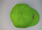 Зеленый стиль характера брим кривой бейсбольных кепок сплошного цвета вышитый