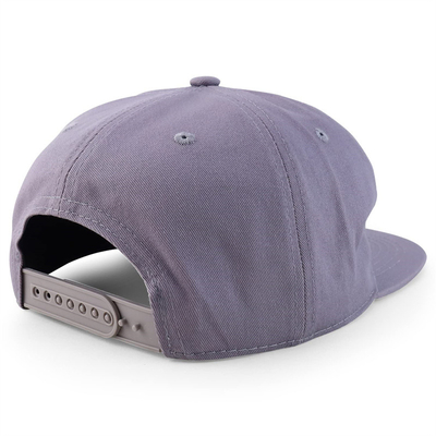 На заказ Простая 5-панельная капсула Snapback Cap Регулируемая неструктурированная капсула Snapback Wholesale